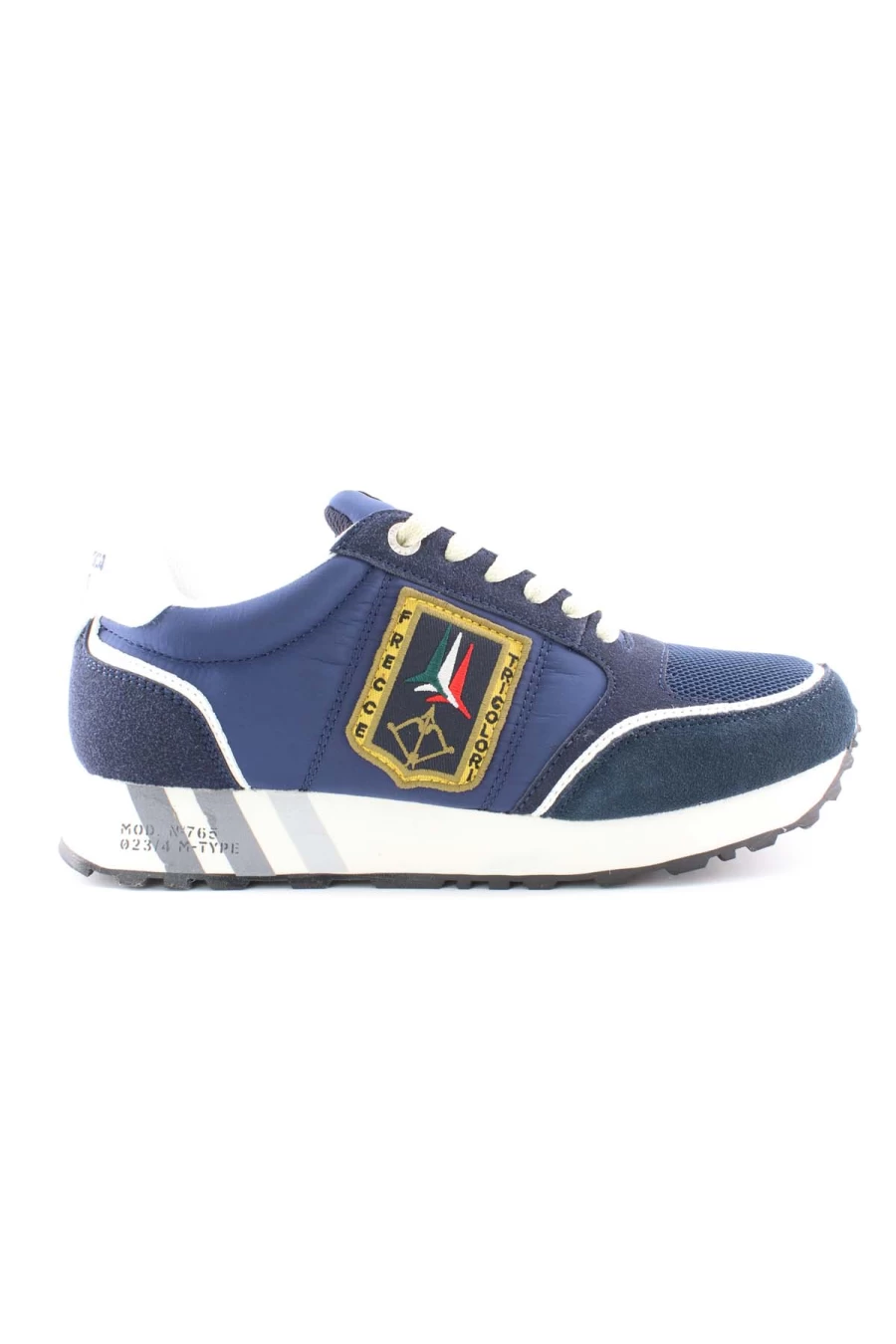 Air Force Sneakers with Aeronautica Militare Patch - PrestigeModaUomo Style - Men's Military-Inspired Fashion Shoes