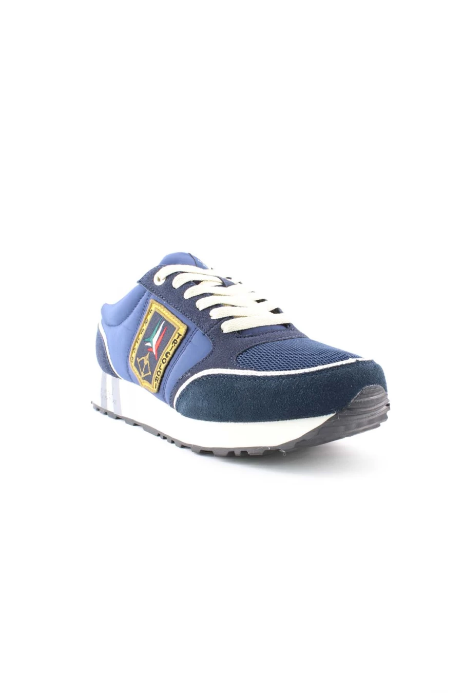 Air Force Sneakers with Aeronautica Militare Patch - PrestigeModaUomo Style - Men's Military-Inspired Fashion Shoes