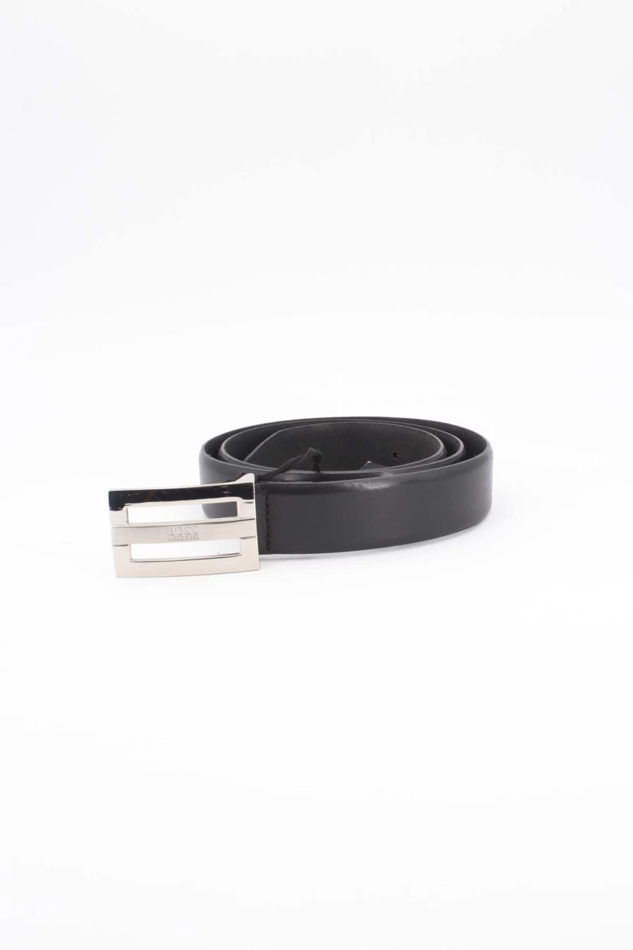 "HUGO BOSS Men's Brushed Calfskin Leather Belt with Metal Plate Buckle - Prestigemodauomo Collection"
